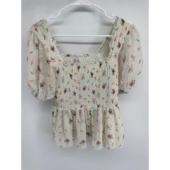 Q+A Los Angeles Tops - Q+A Los Angeles Floral Smocked Peplum Top Swiss Dot Puff Sleeve Cream Large
